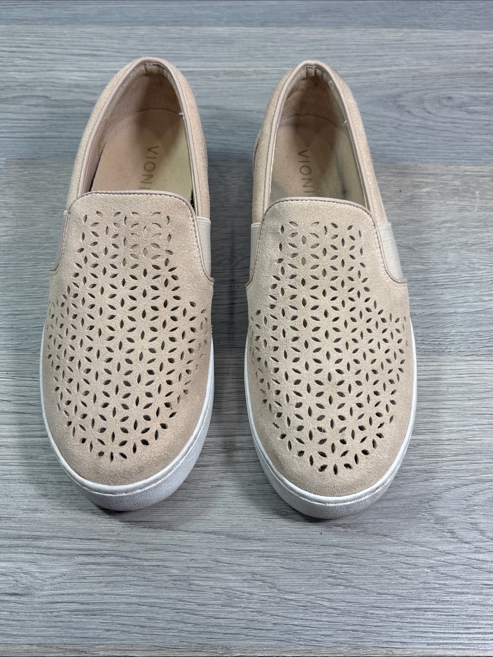 Vionic Kani Blush Pink Perforated Pattern Slip On Loafers Sneakers - size 7